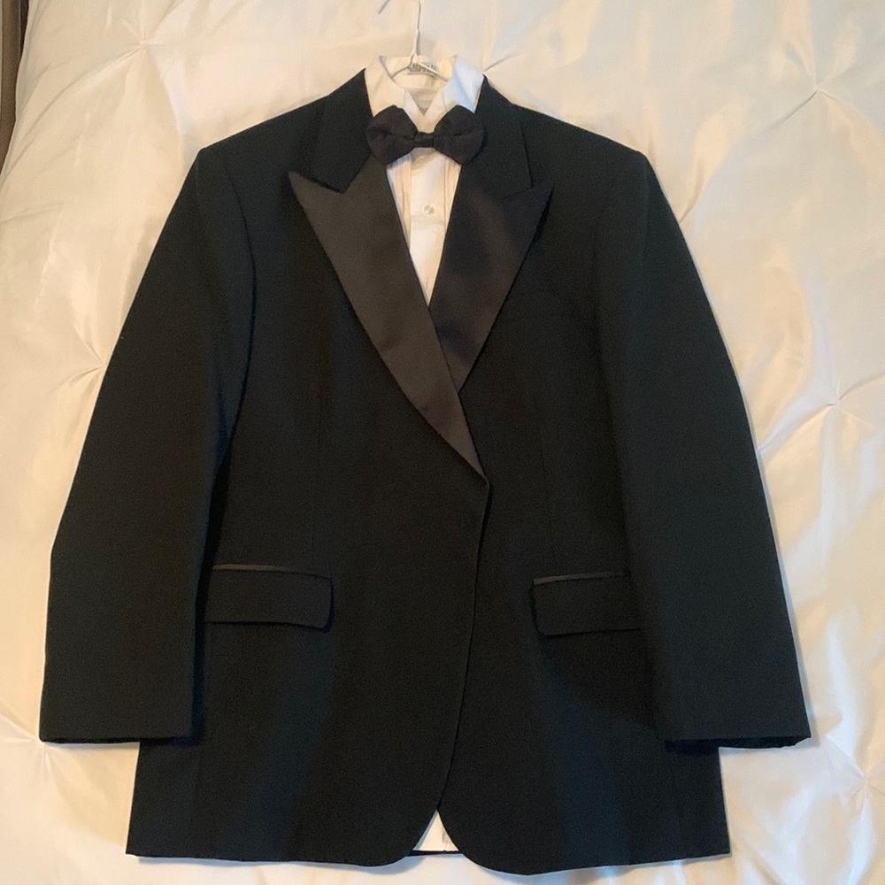 After Six Men’s tuxedo, with jacket, pants, shirt & vest
